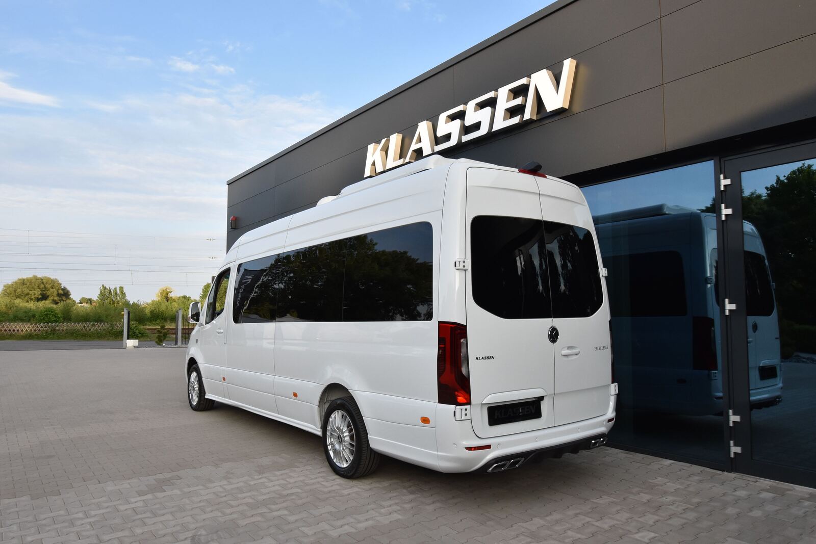 Бронированный автомобиль на базе «Mercedes-Benz Sprinter»