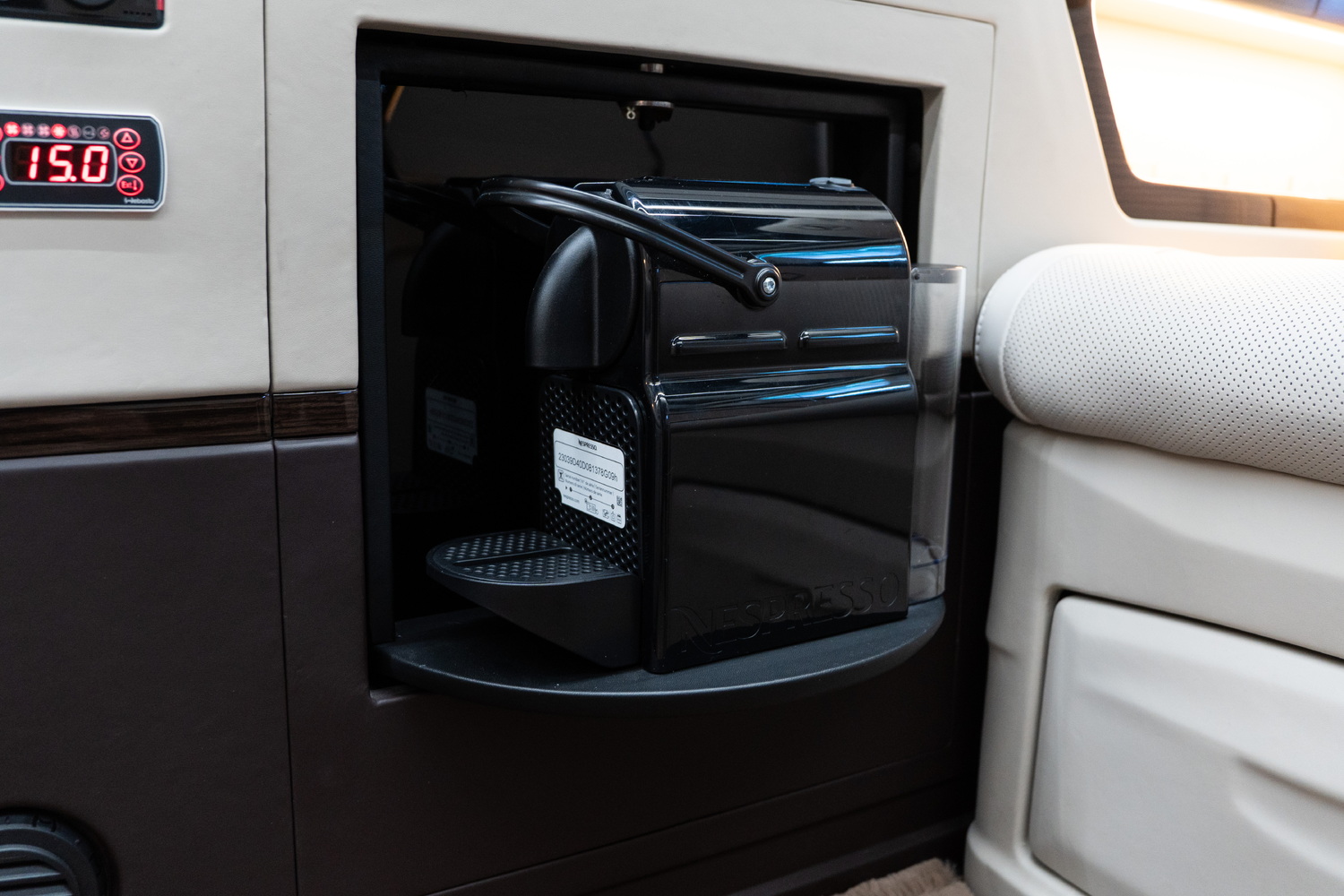 Mercedes-Benz Sprinter MSE_1_1735 von KLASSEN: VIP-Raum mit dem Komfort eines Privatjets