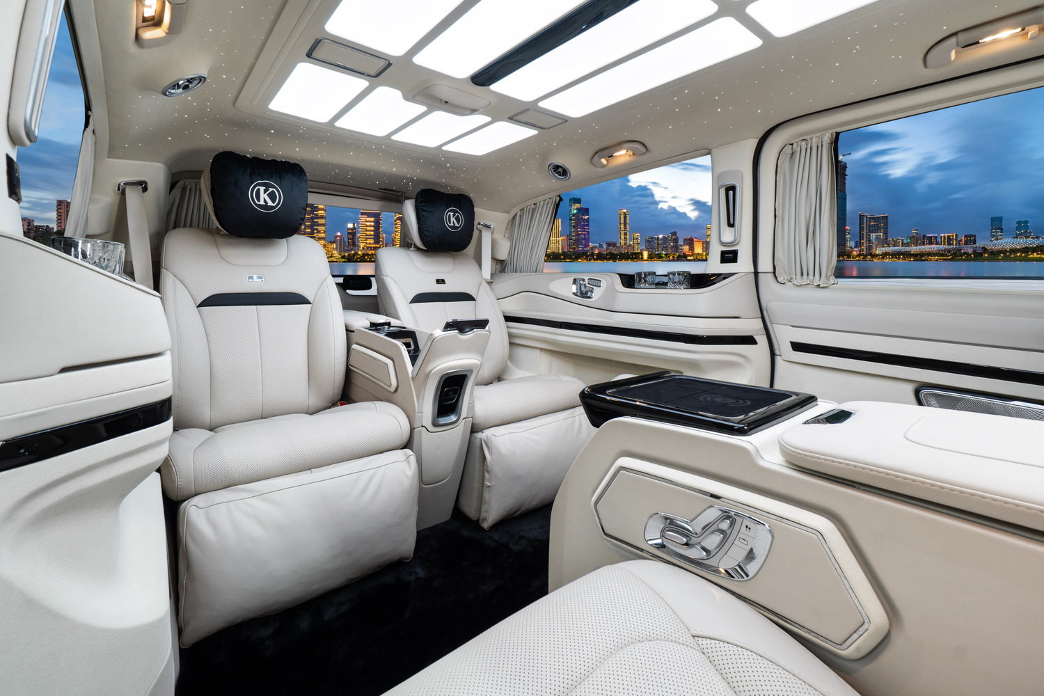 Neuer Mercedes-Benz VLE KLASSEN: elektrische Grand Limousine mit Interieur MVE_1_1721