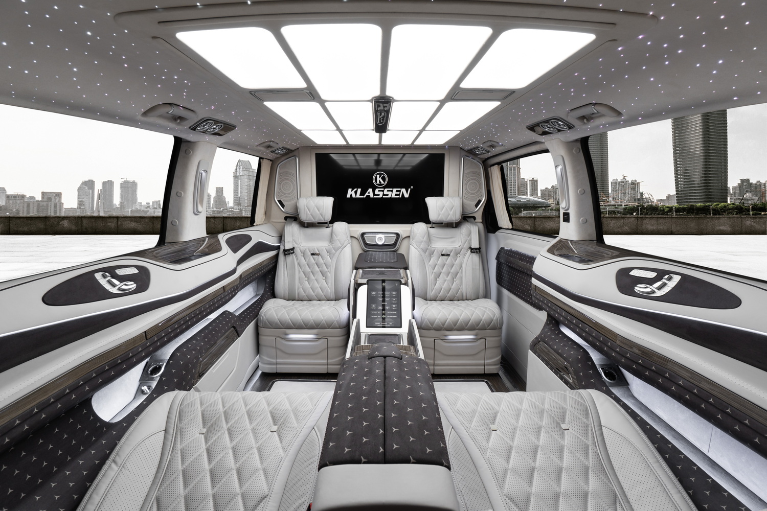 Luxury Mercedes Benz V-Klasse  VIP VAN