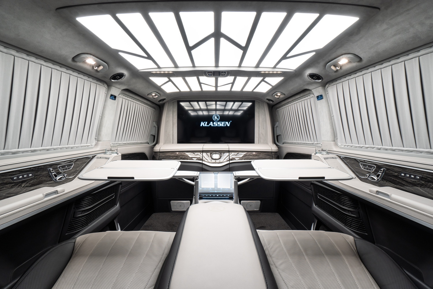 Mercedes-Benz VLE mit KLASSEN Interieur: die neue elektrische Grand Limousine für absoluten Komfort