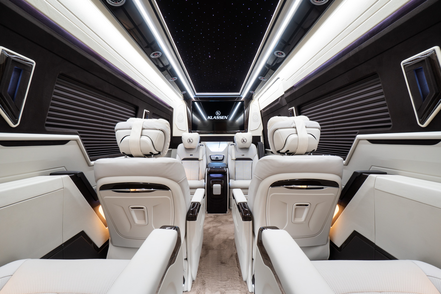 Mercedes-Benz Sprinter Luxury VIP JetVan mit privatem WC von KLASSEN