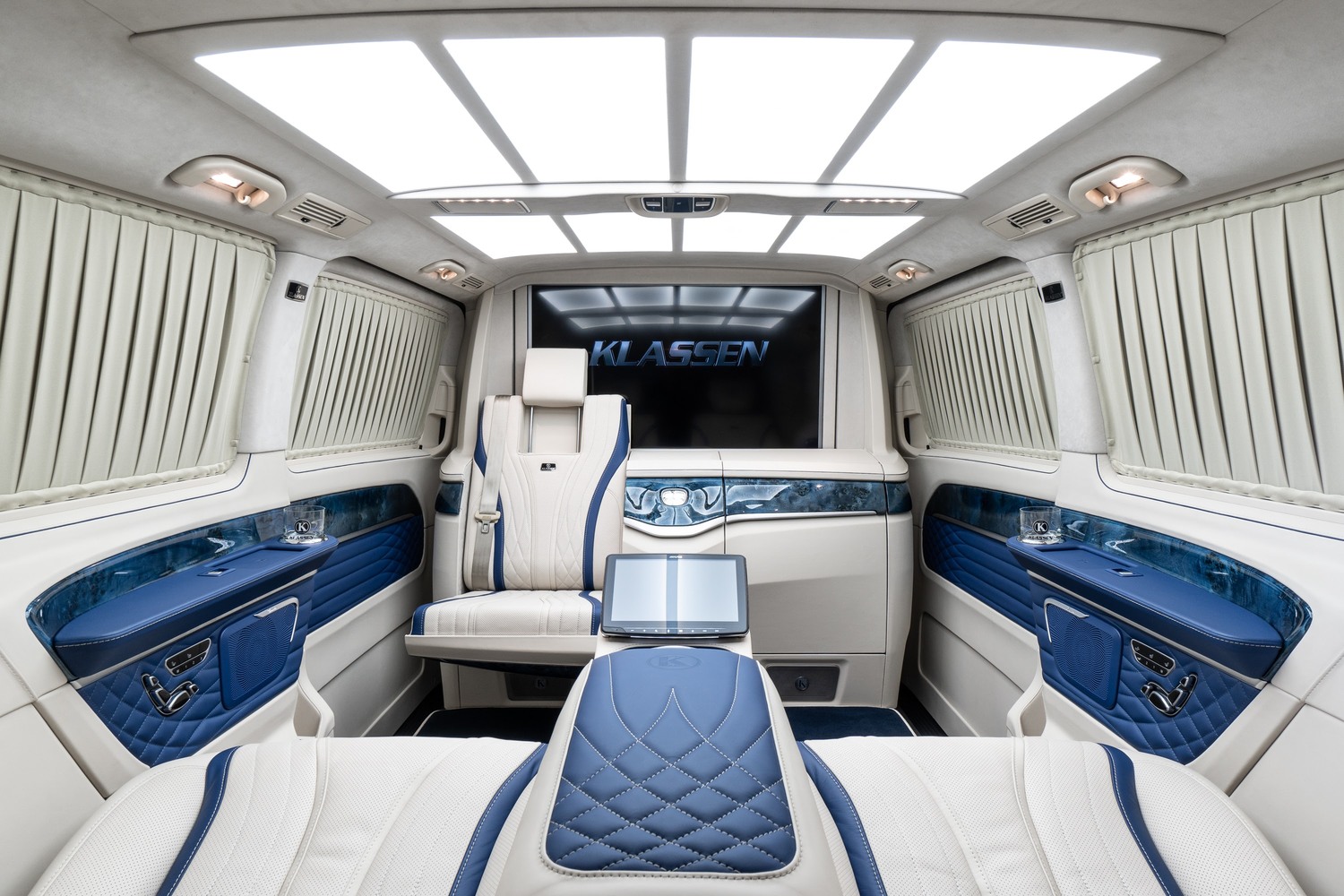 KLASSEN® bietet individuellen Design im Luxus-Bereich Vans der High-End-Klasse. Mercedes-Benz EQV