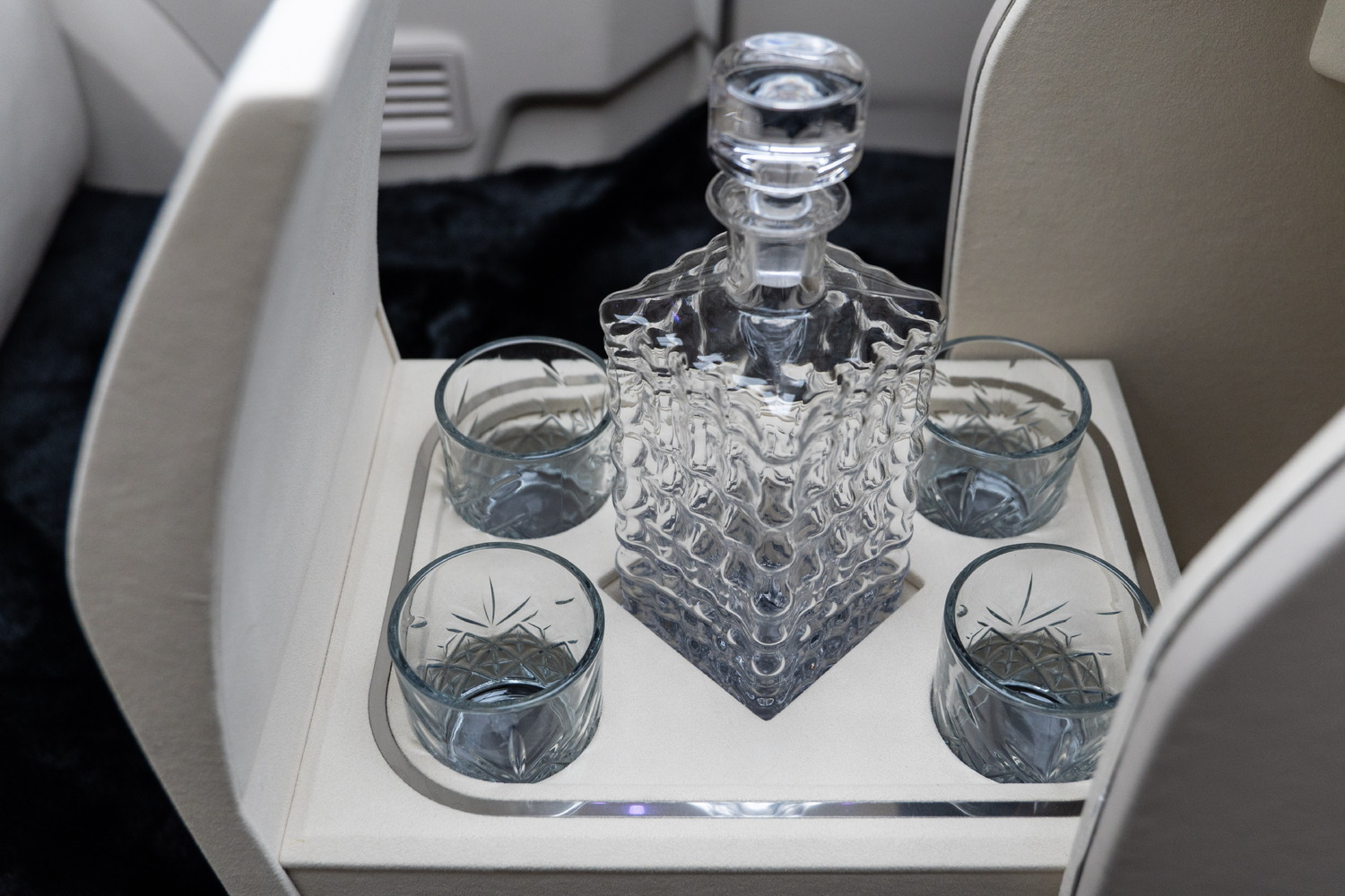 Neuer Mercedes-Benz VLE KLASSEN: elektrische Grand Limousine mit Interieur MVE_1_1721