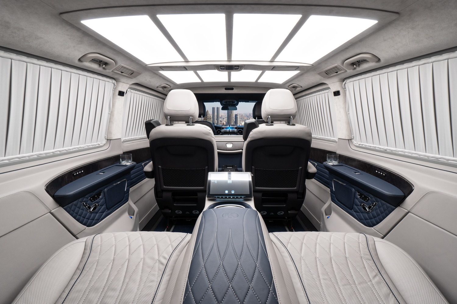 Luxury Lounge for VIP - Mercedes V-Class VIP Van