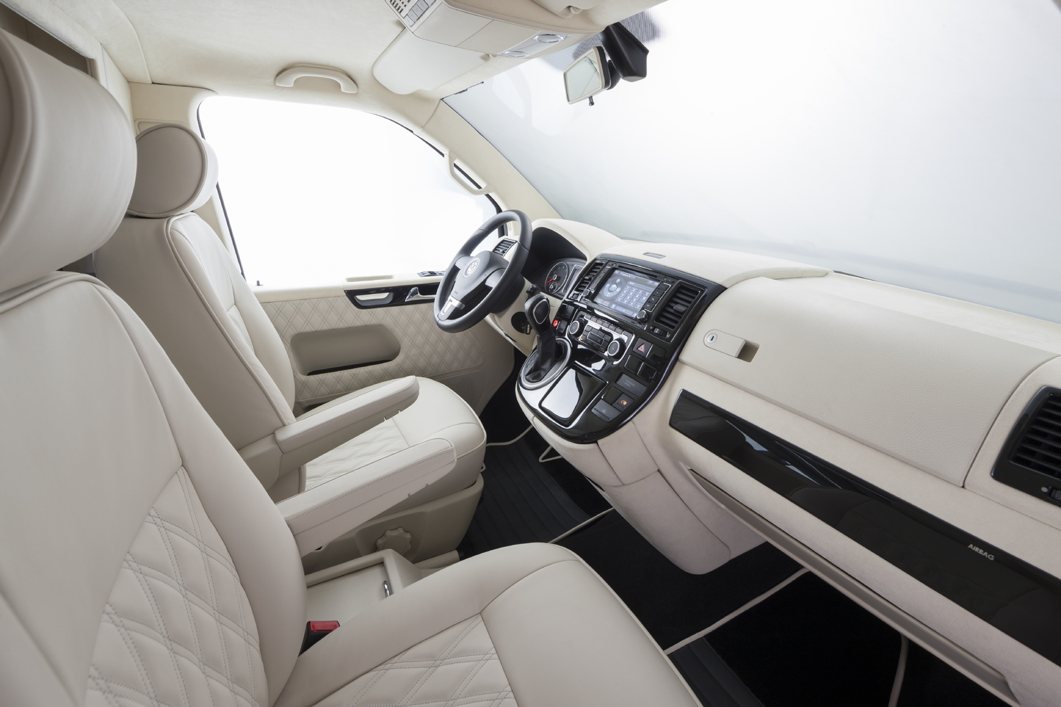 Volkswagen T5 Power Drift Luxury: das erste VIP-Fahrzeug von KLASSEN mit Porsche-Motor und Audi-A8-Fahrwerk