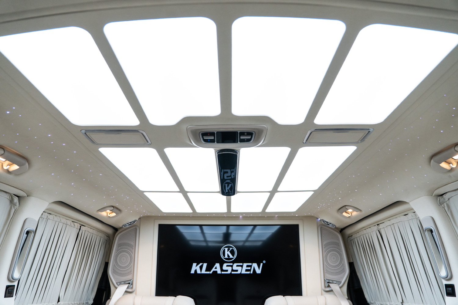 Neuer Mercedes-Benz VLE KLASSEN: elektrische Grand Limousine mit Interieur MVE_1_1721