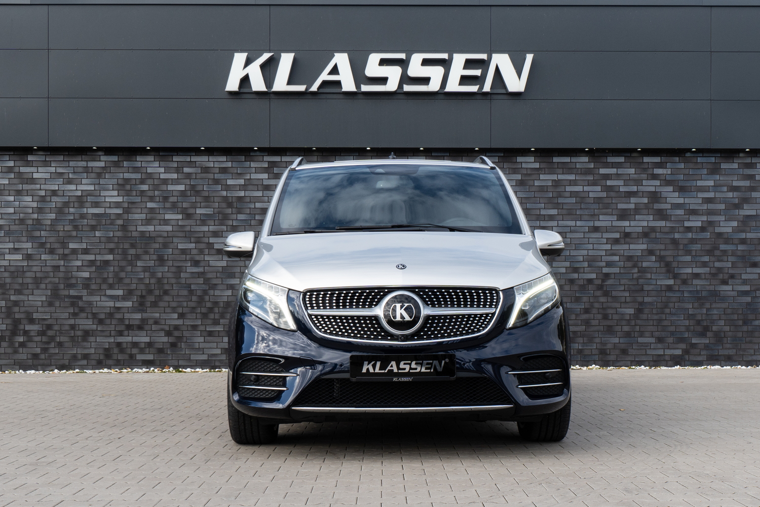 Die neue V-Klasse EXCLUSIVE bietet noch mehr Luxus in der Mercedes-Benz Großraumlimousine.