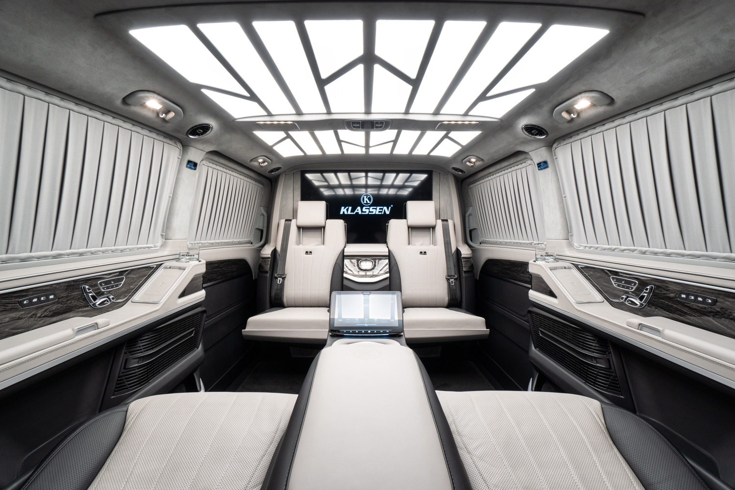 Mercedes-Benz VLE mit KLASSEN Interieur: die neue elektrische Grand Limousine für absoluten Komfort