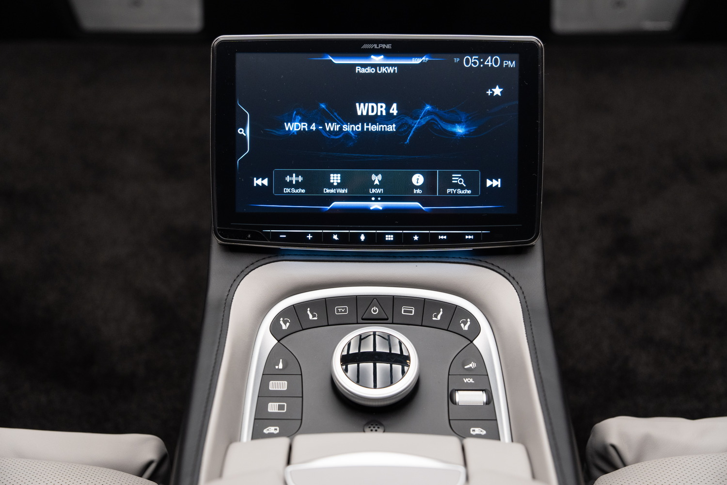 Mercedes-Benz VLE mit KLASSEN Interieur: die neue elektrische Grand Limousine für absoluten Komfort