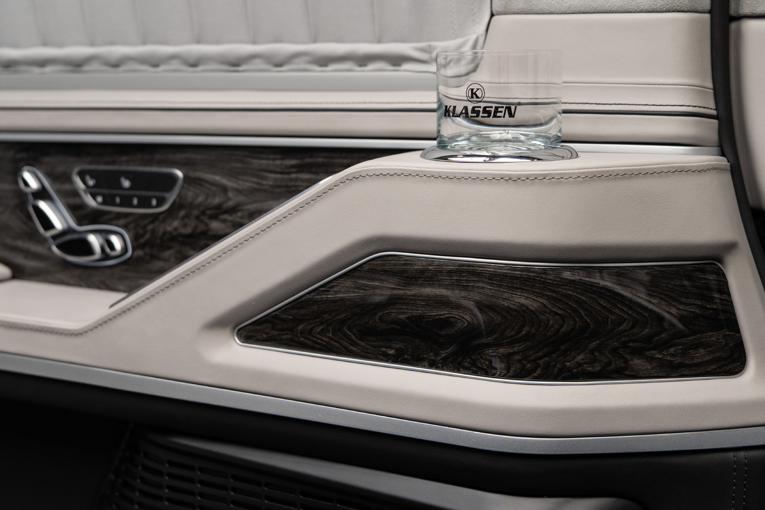 Mercedes-Benz VLE mit KLASSEN Interieur: die neue elektrische Grand Limousine für absoluten Komfort