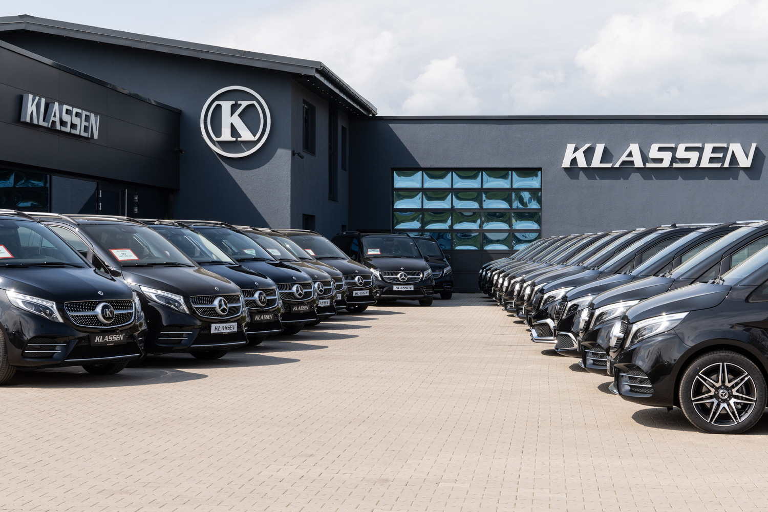 KLASSEN - best factory for conversion VIP Buses in Europe! Одни компании создают автомобили — тюнинг ателье «KLASSEN» — делает их совершенными!