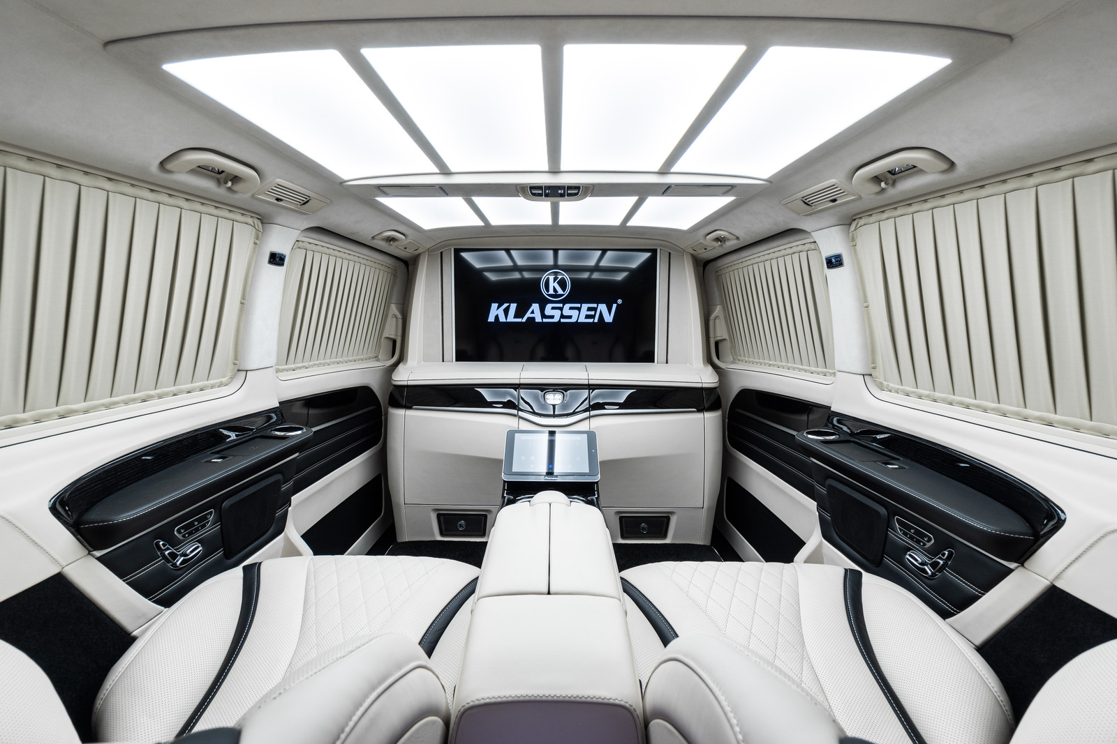 Mercedes-Benz V-Klasse, Model MVV, Mobiles VIP Büro für Komfort und Luxus  unterwegs