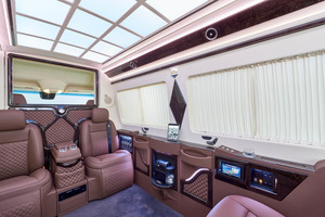 KLASSEN Mercedes-Benz Sprinter VIP. 519 Business Luxury BUS VIP 7+1+1 w907. MSD_1339
