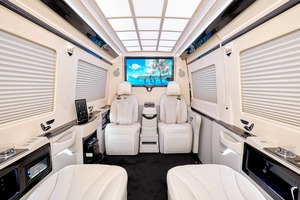 KLASSEN Mercedes-Benz Sprinter VIP. 519  Luxury First Class VAN Conversions. MSD_1417