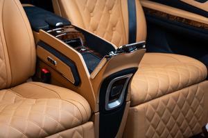 KLASSEN Mercedes-Benz V-Class VIP. V 300 - V-Klasse Facelift (2024) EQV/AMG. MVE_1664