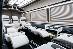 KLASSEN Mercedes-Benz Sprinter VIP. 319 Business Luxury BUS VIP 7+1+1 w907. MSV_1442