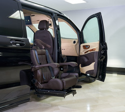 KLASSEN Mercedes-Benz V-Class VIP. V 300 d | Behindertengerechte V-Klasse. MVD_9056