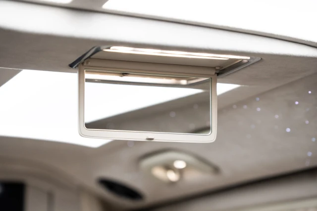 Mercedes-Benz V-Class MVV ROYAL BUSINESS LOUNGE VAN - MVV_2_1705