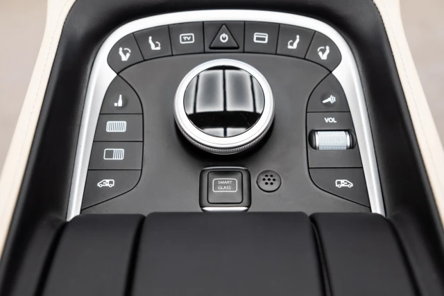 Mercedes-Benz V-Class MVV ROYAL BUSINESS LOUNGE VAN - MVV_2_1705