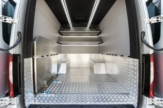 Mercedes-Benz Sprinter MSE Luxury Crew Van - MSE_3_1731
