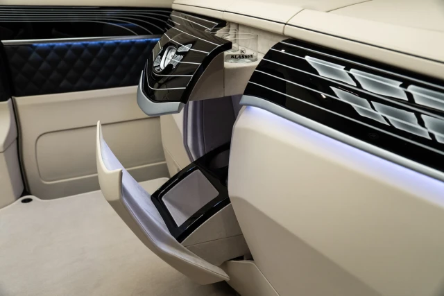 Mercedes-Benz V-Class MVV ROYAL BUSINESS LOUNGE VAN - MVV_2_1705