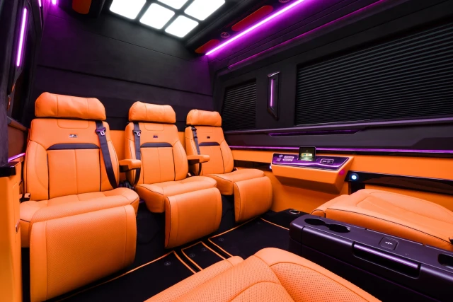 Mercedes-Benz Sprinter MSE Luxury Crew Van - MSE_3_1731